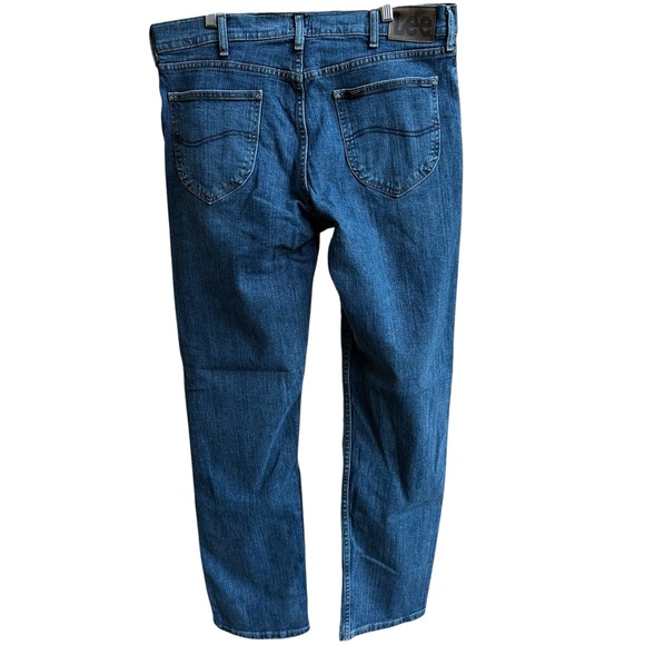 Lee men’s 36x34 Extreme Motion straight fit tapered leg med. wash jeans. Worn 5x - Picture 2 of 7